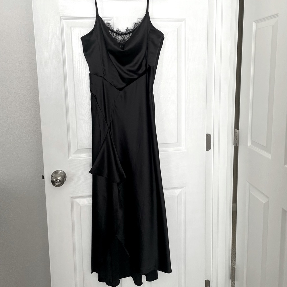 💥CLEARANCE Slip Dress - Picture 3 of 12